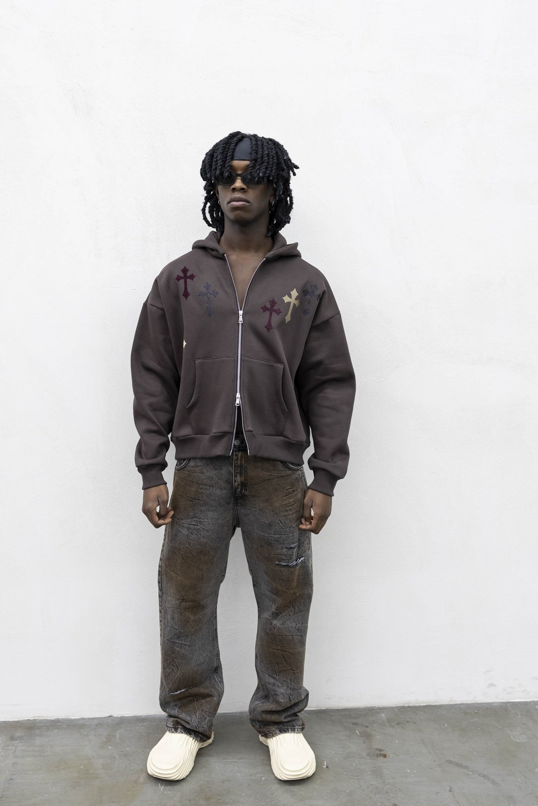 Hoodie crosses zip brown