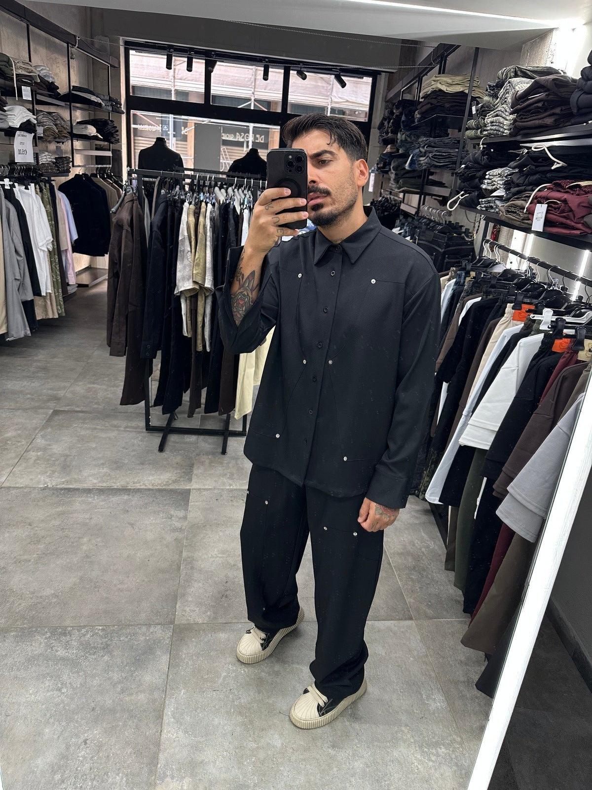 Coord casual Carpenter Black Tokyo