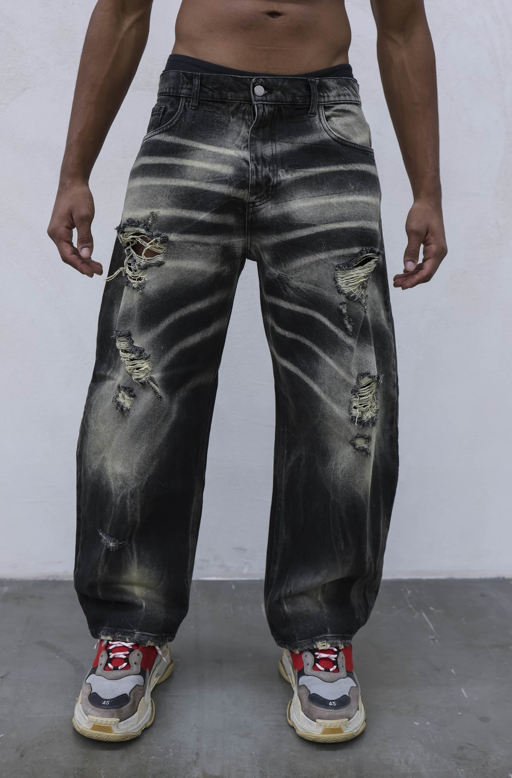 Denim baloon black sand present day