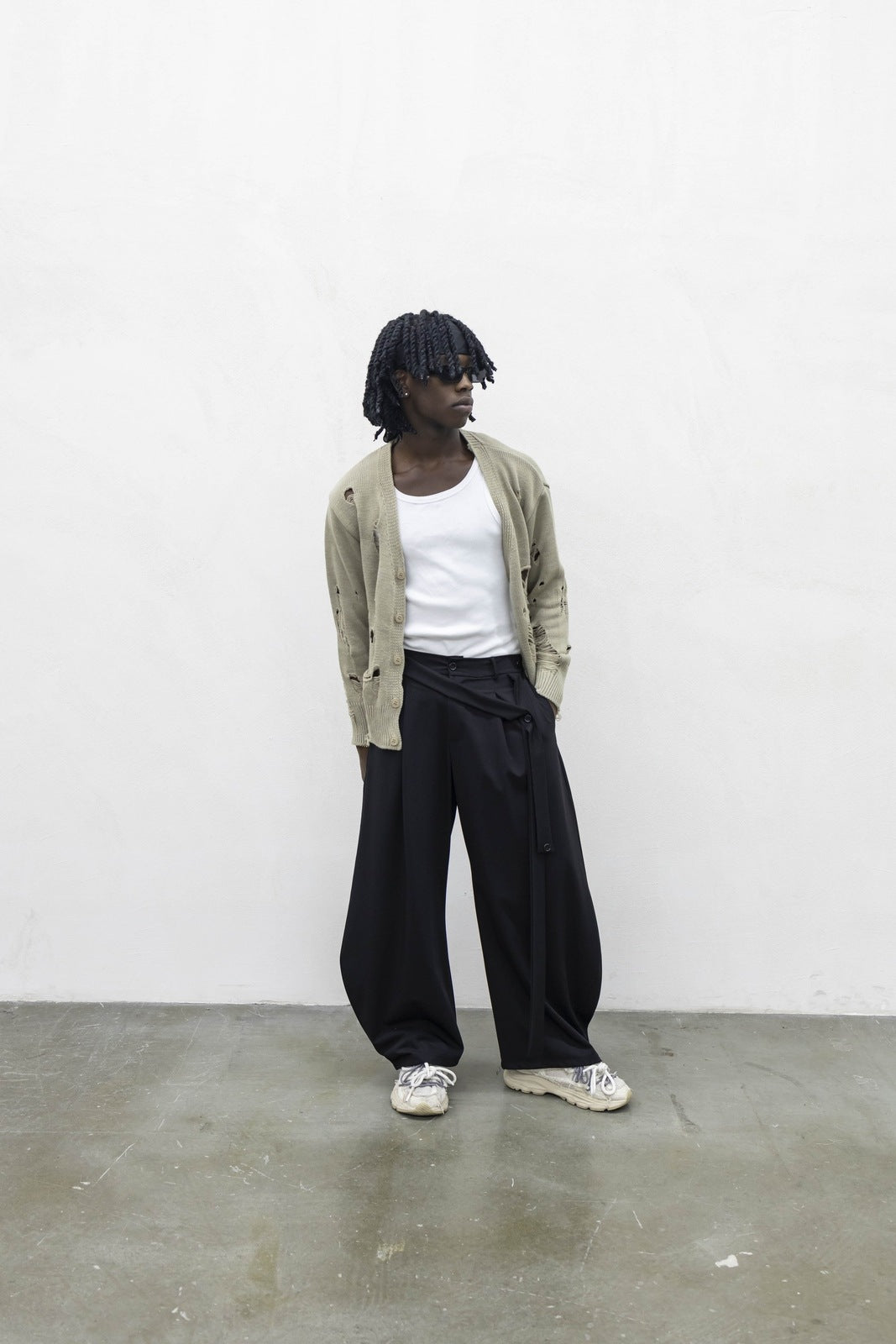 Pantaloni belt black present day