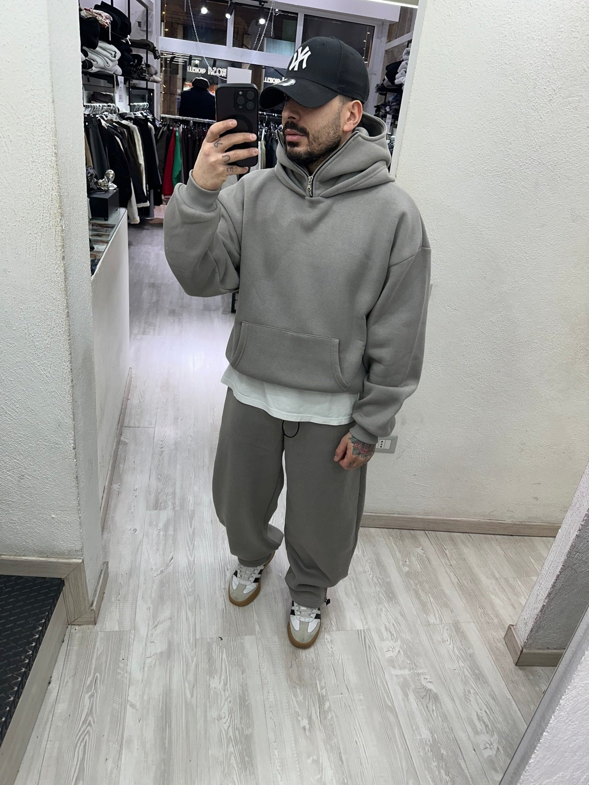 Tracksuit balaclava grigio ferro present day