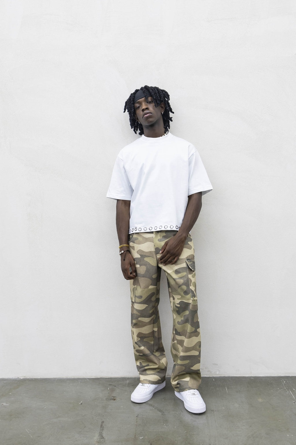 T-Shirt Crop Borchie White Present Day