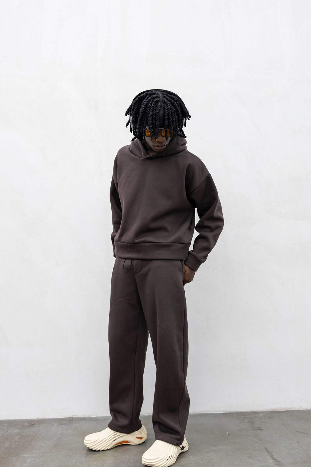 Tracksuit baloon brown present day