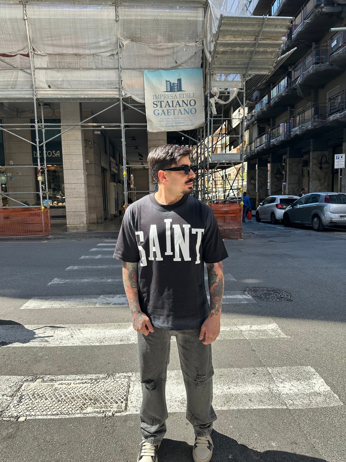 T-shirt saint black