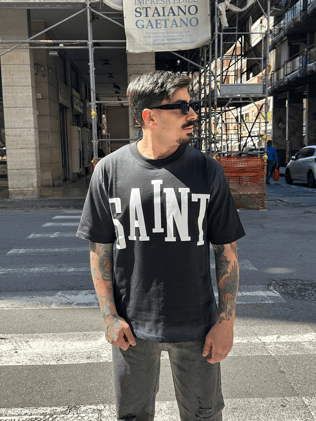 T-shirt saint black