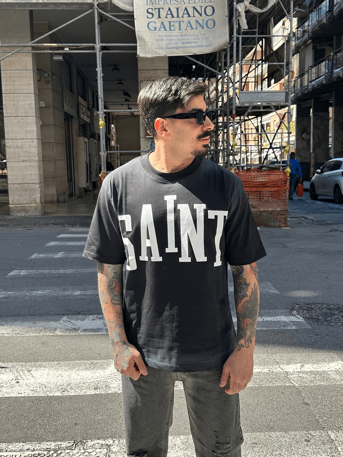 T-shirt saint black