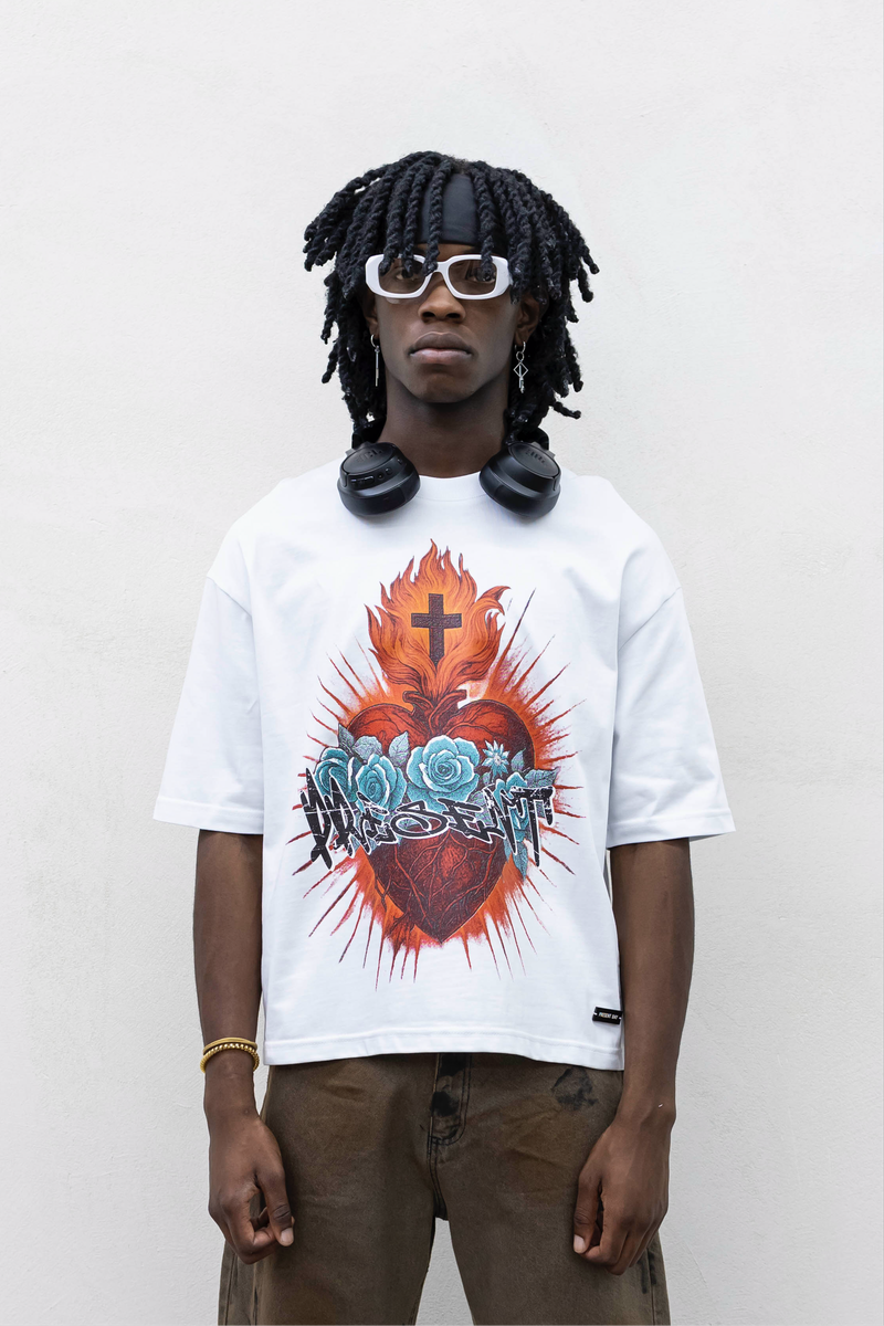 T-shirt sacred heart white present day