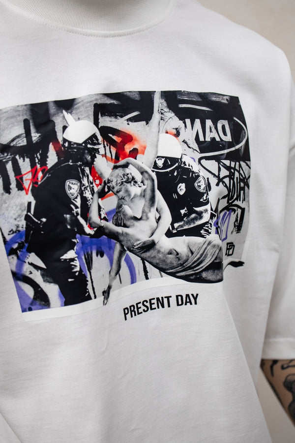 T-shirt Psiche Present Day white