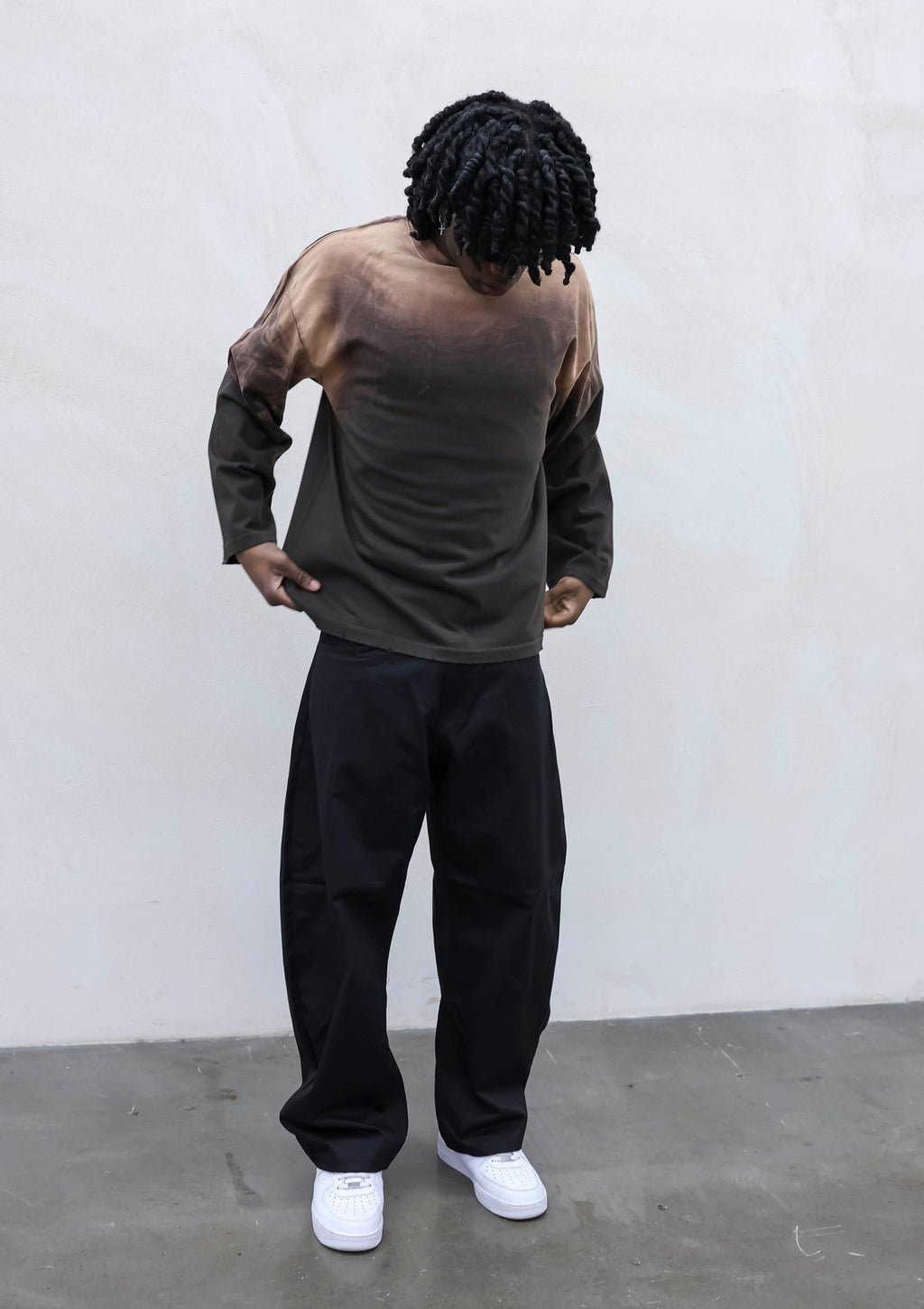 Long sleeve brown wash Present