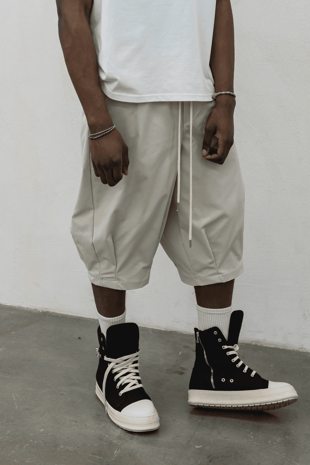 Bermuda tech beige present day