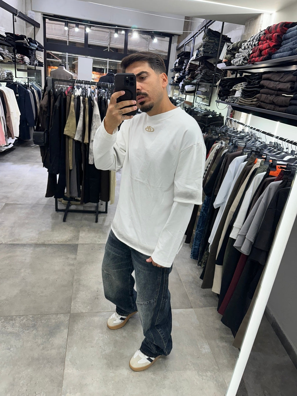 Long sleeve wear white