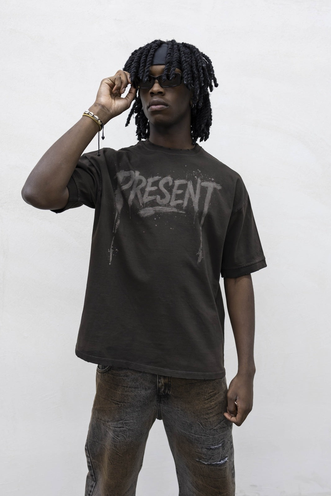 T-shirt wash present brown