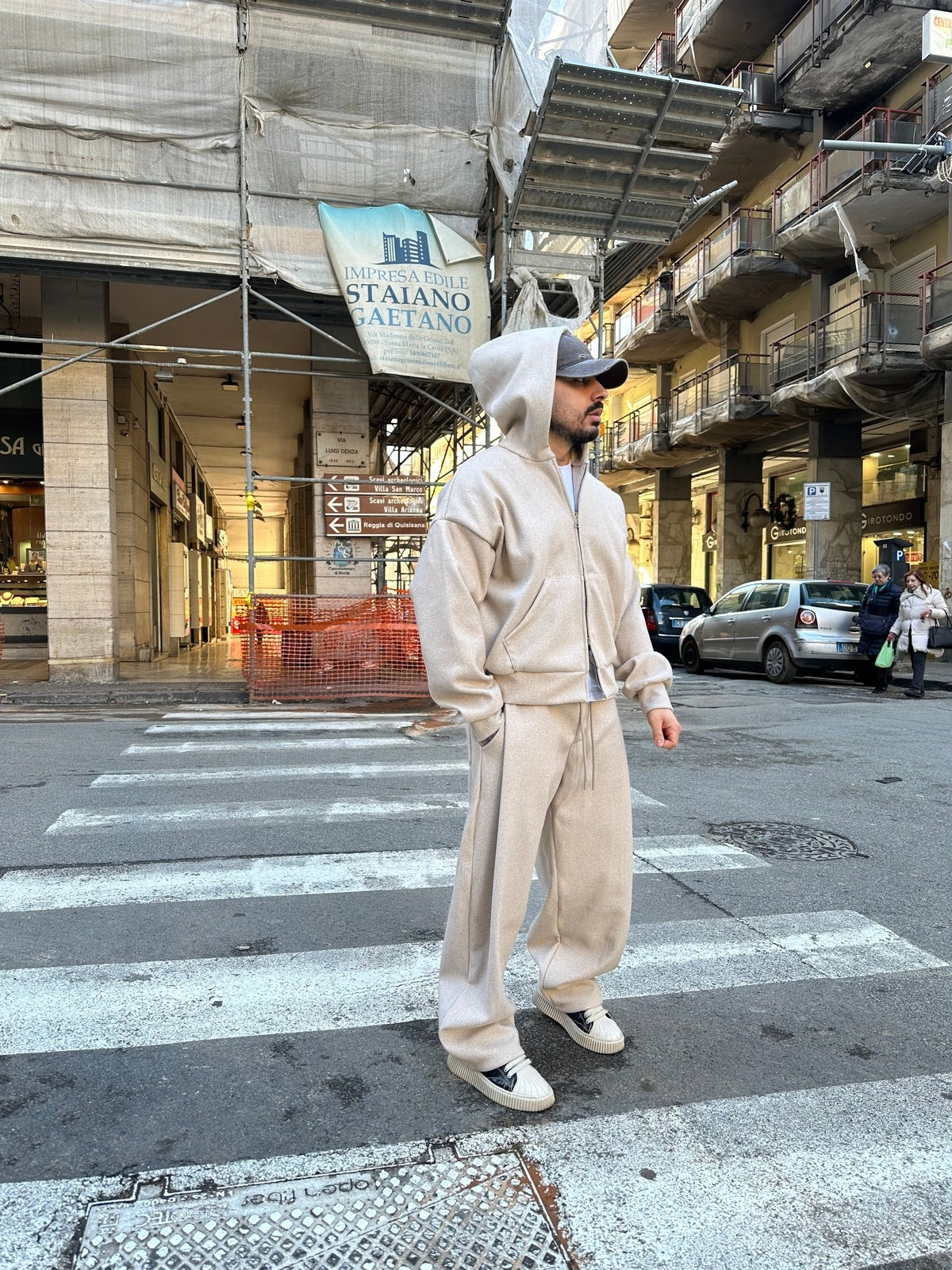 Tracksuit best sabbia present day