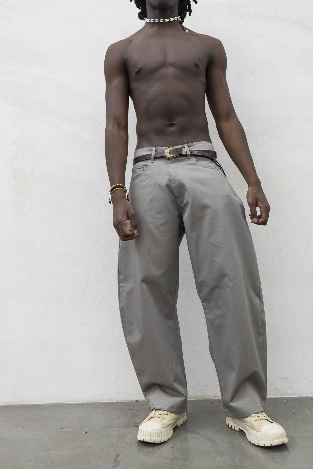 Panta Ballon Grey Present Day