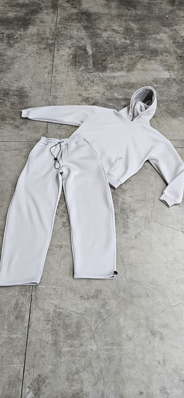 Tracksuit balaclava inox present day