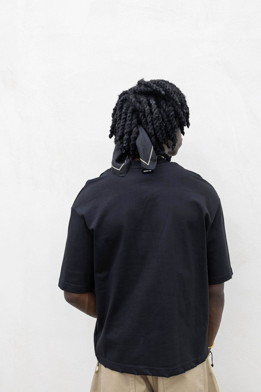 T-shirt crop black present day