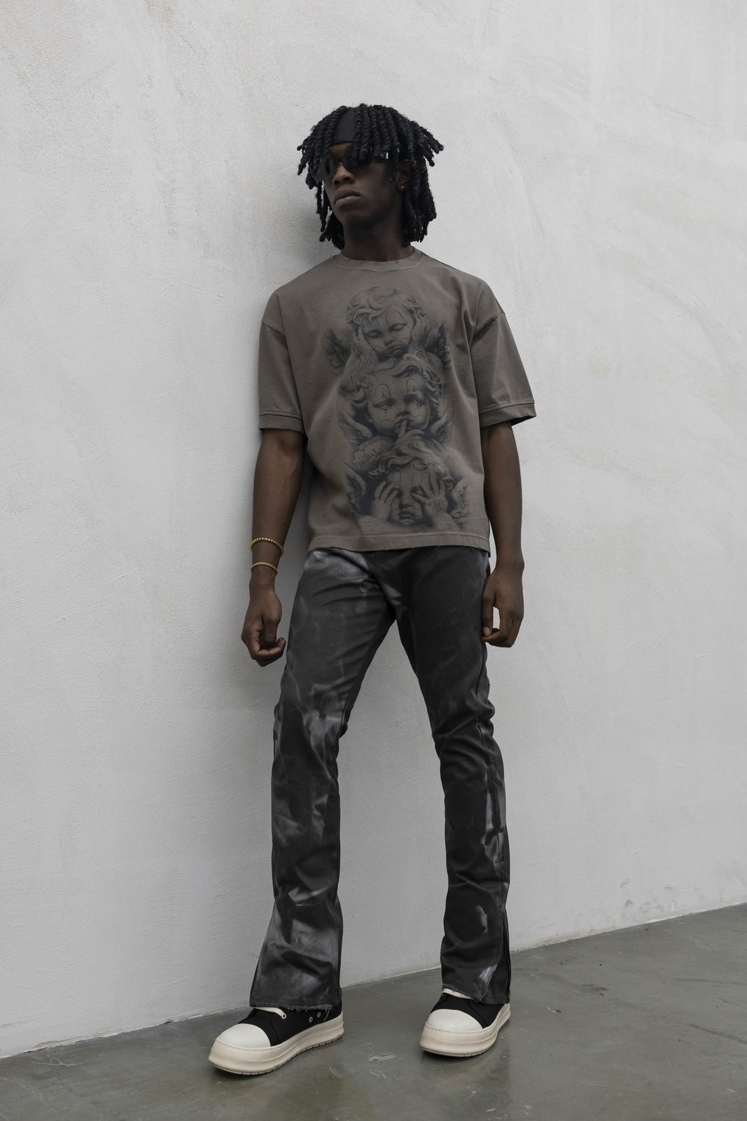 T-shirt angels tortora present day