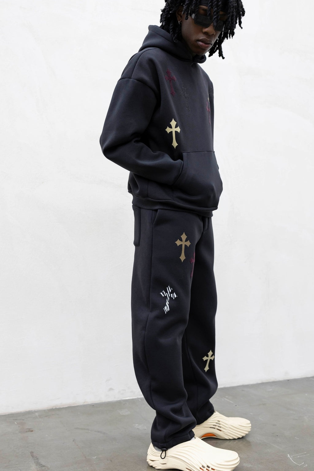 Tracksuit crosses black