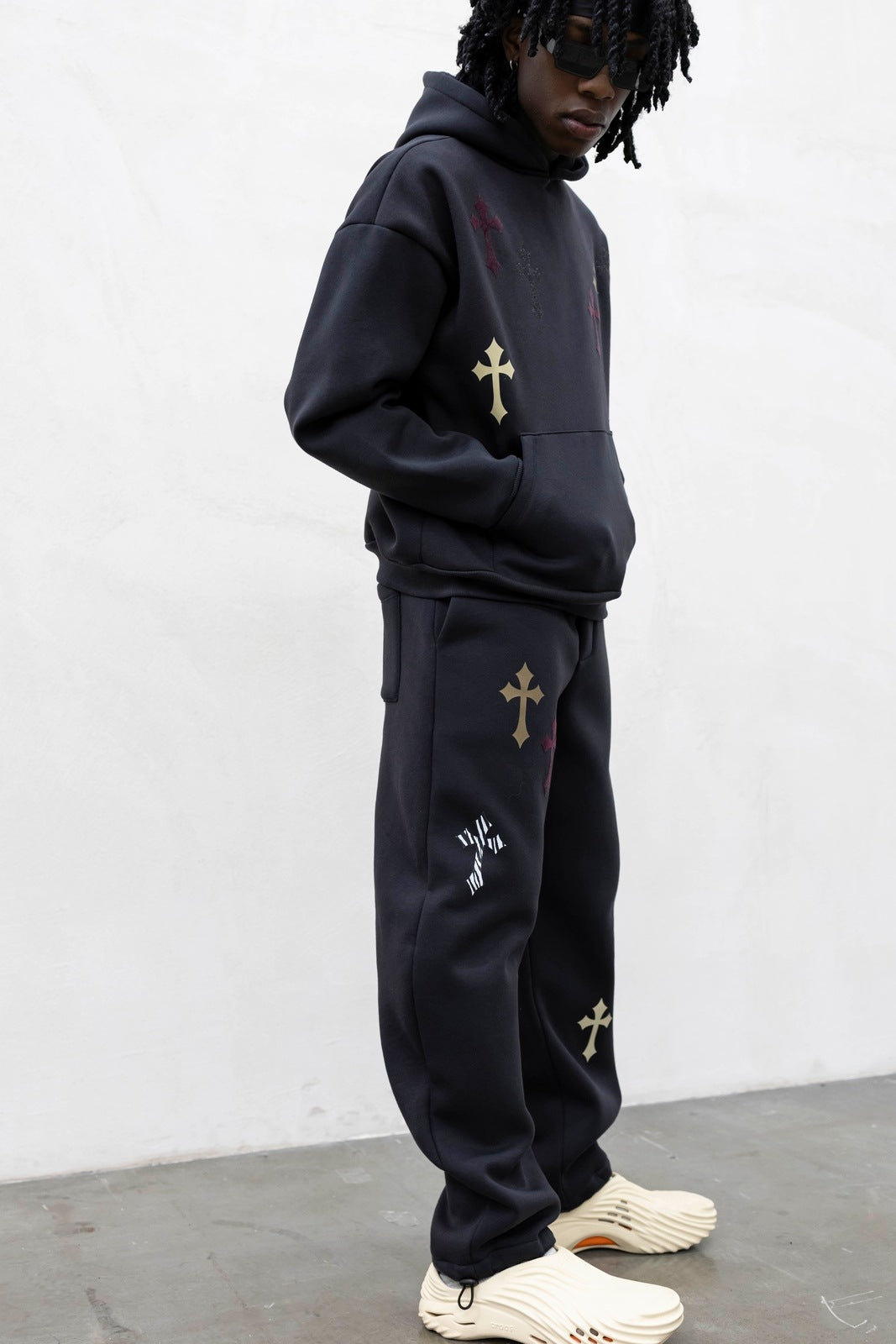 Tracksuit crosses black