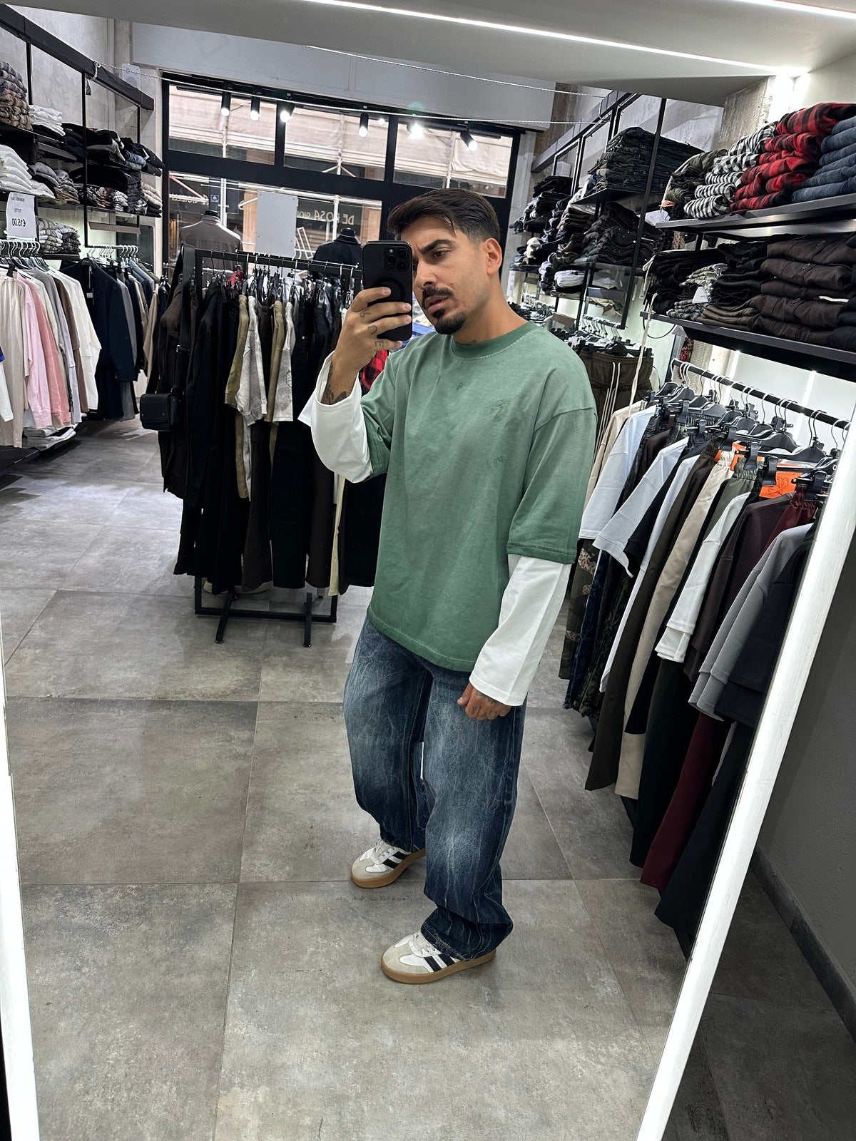 Denim baloon dark blue present day