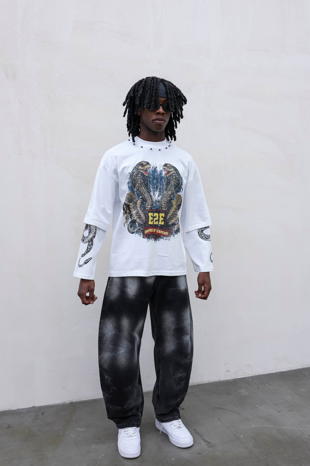 Long sleeve snake white present day