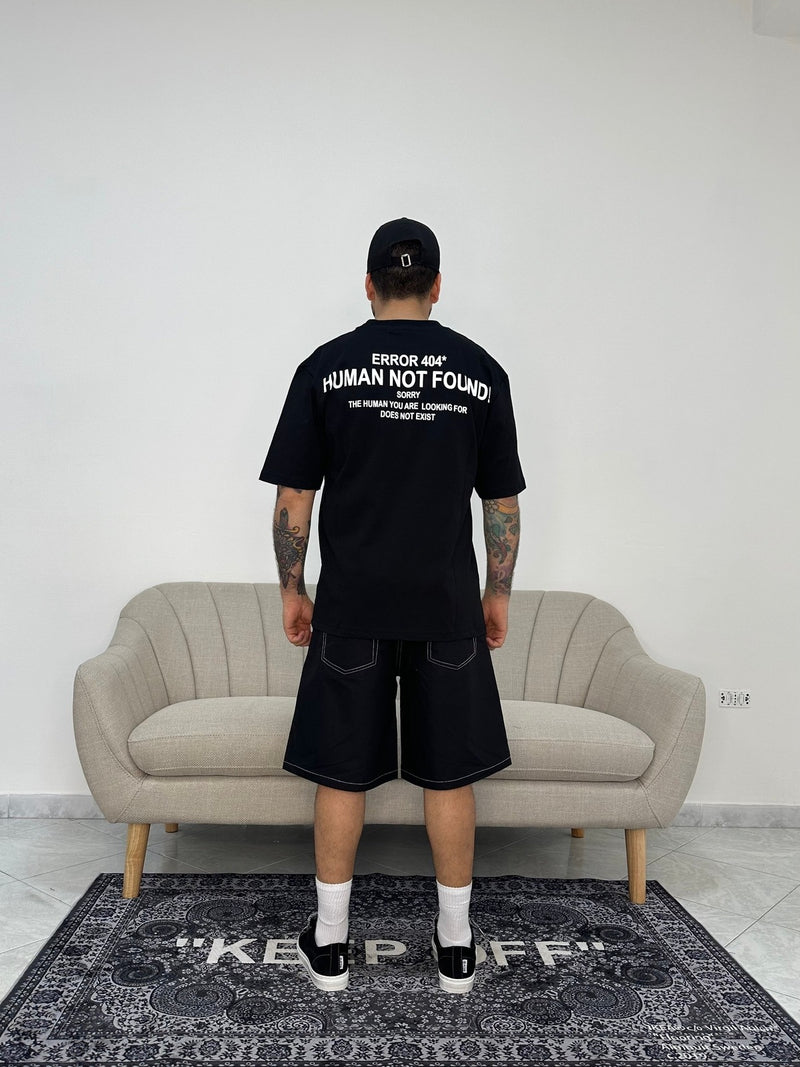 T-shirt human black