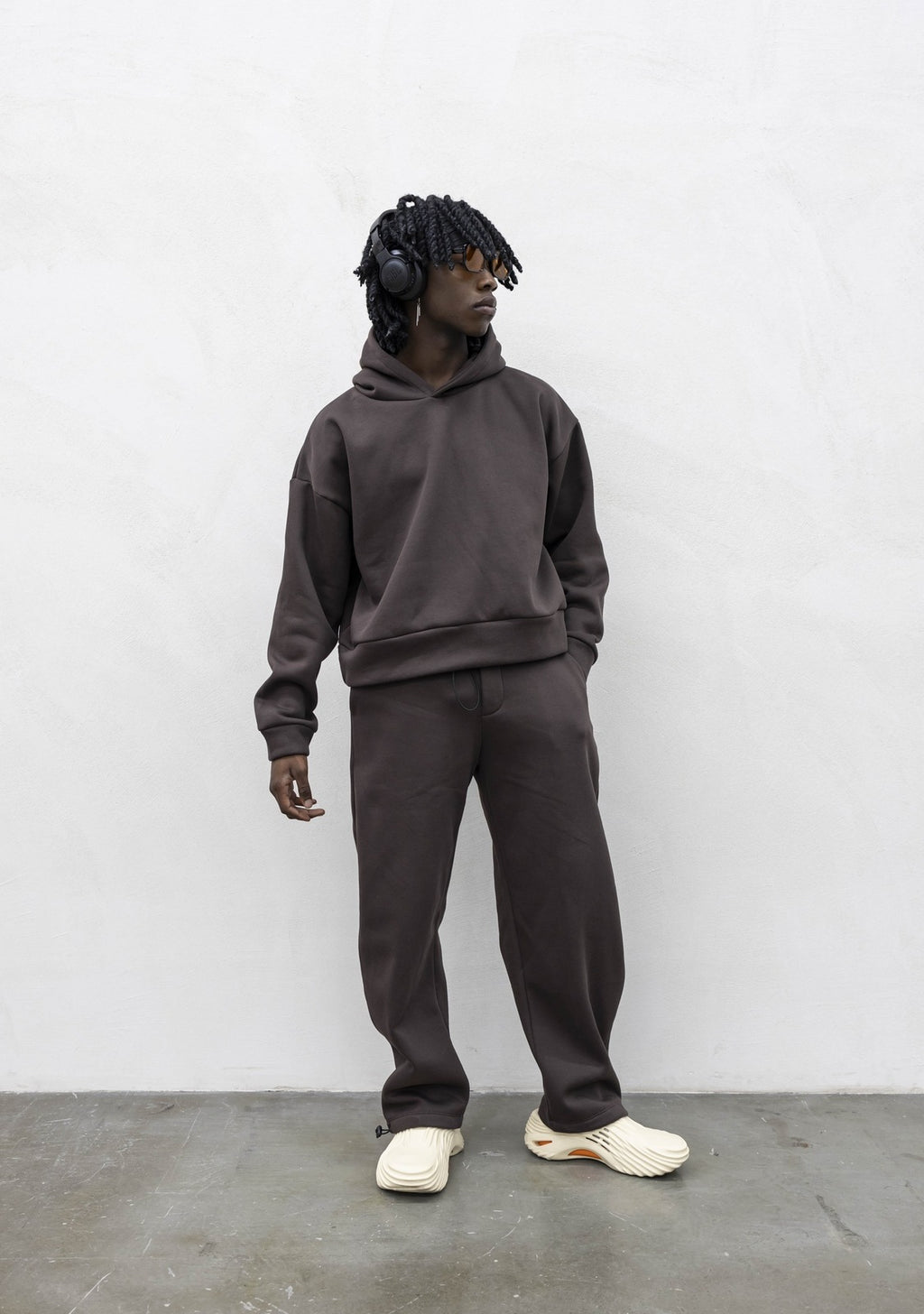 Tracksuit baloon brown present day