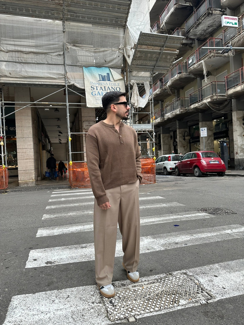 Pantaloni ampi beige