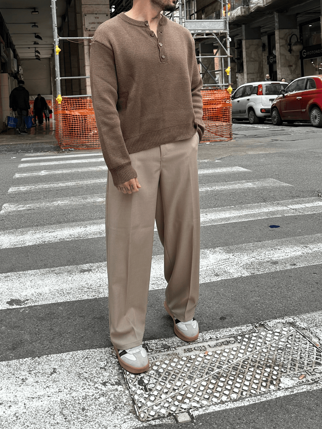 Pantaloni ampi beige