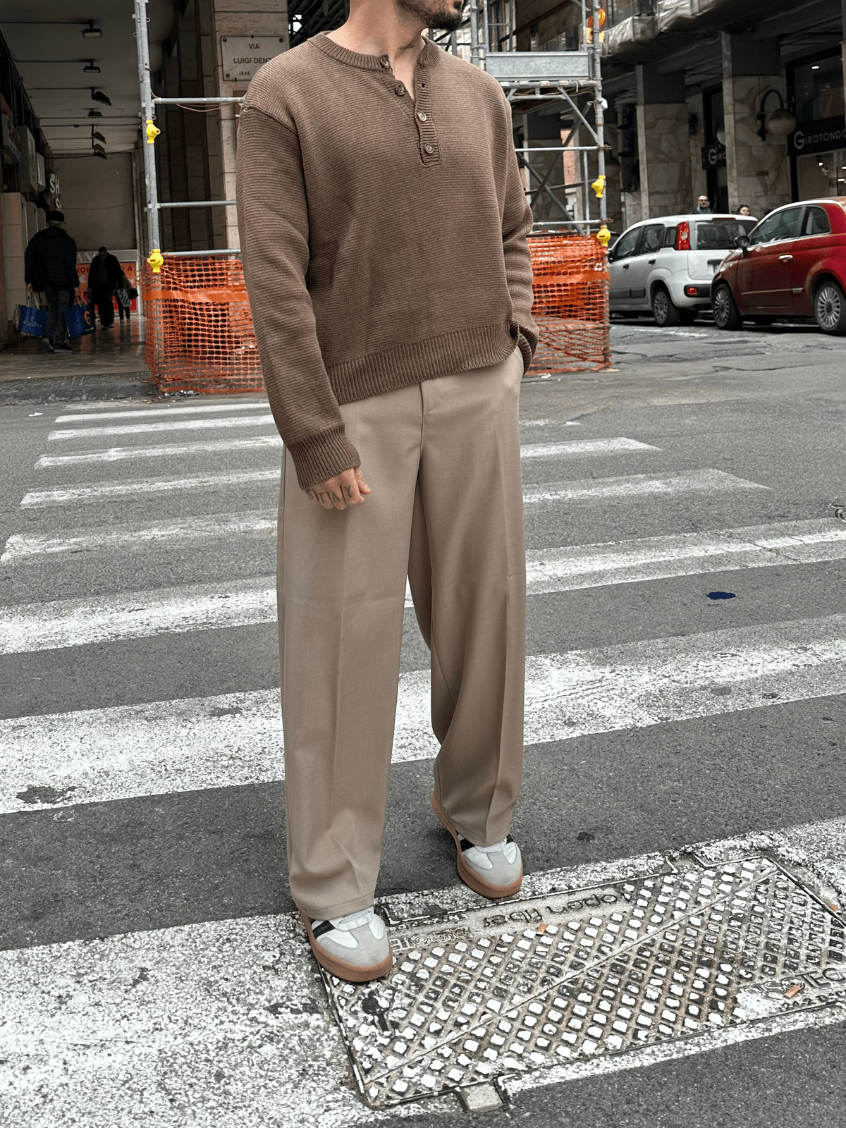 Pantaloni ampi beige