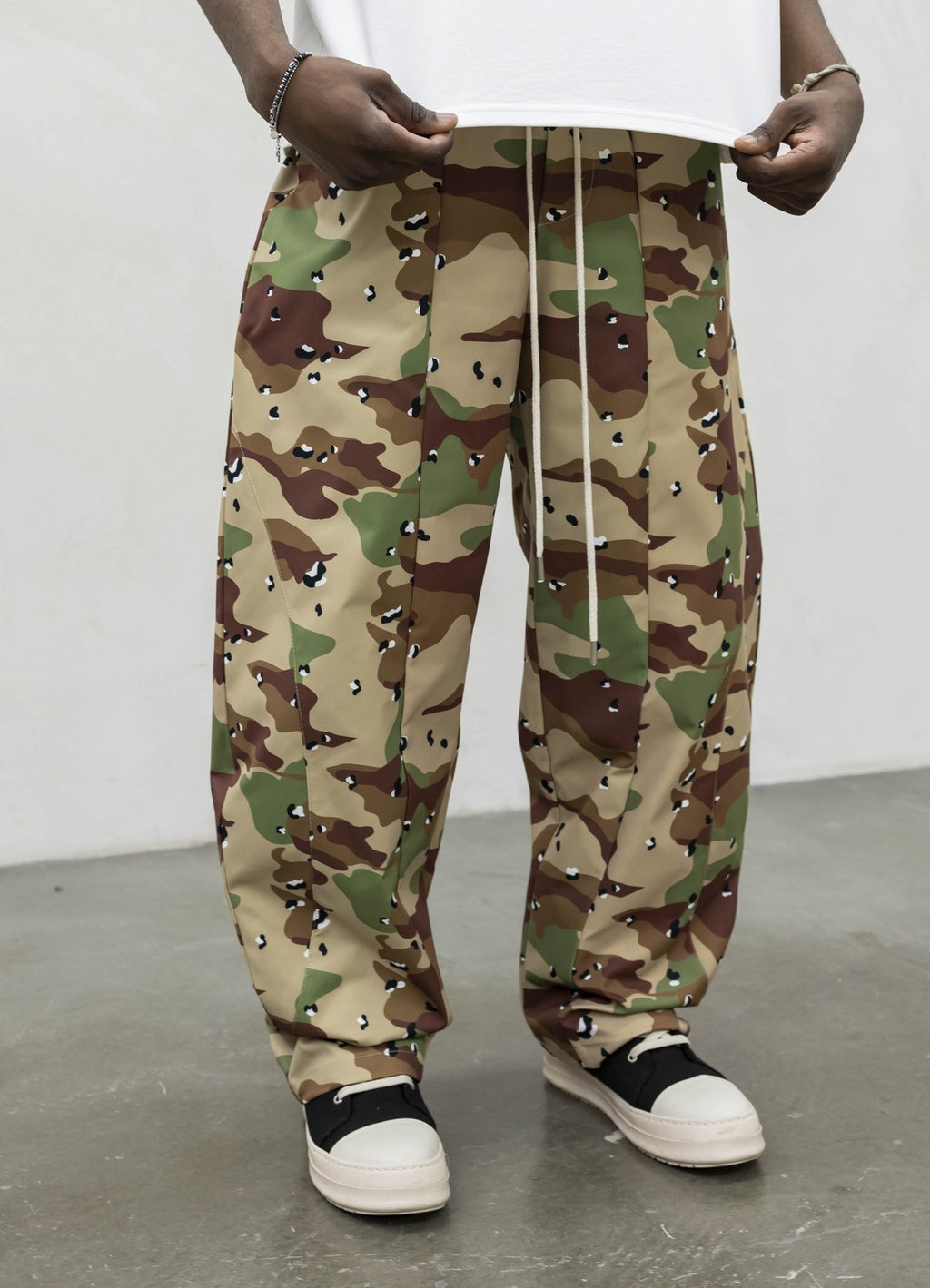 Ballon tech mimetic present day