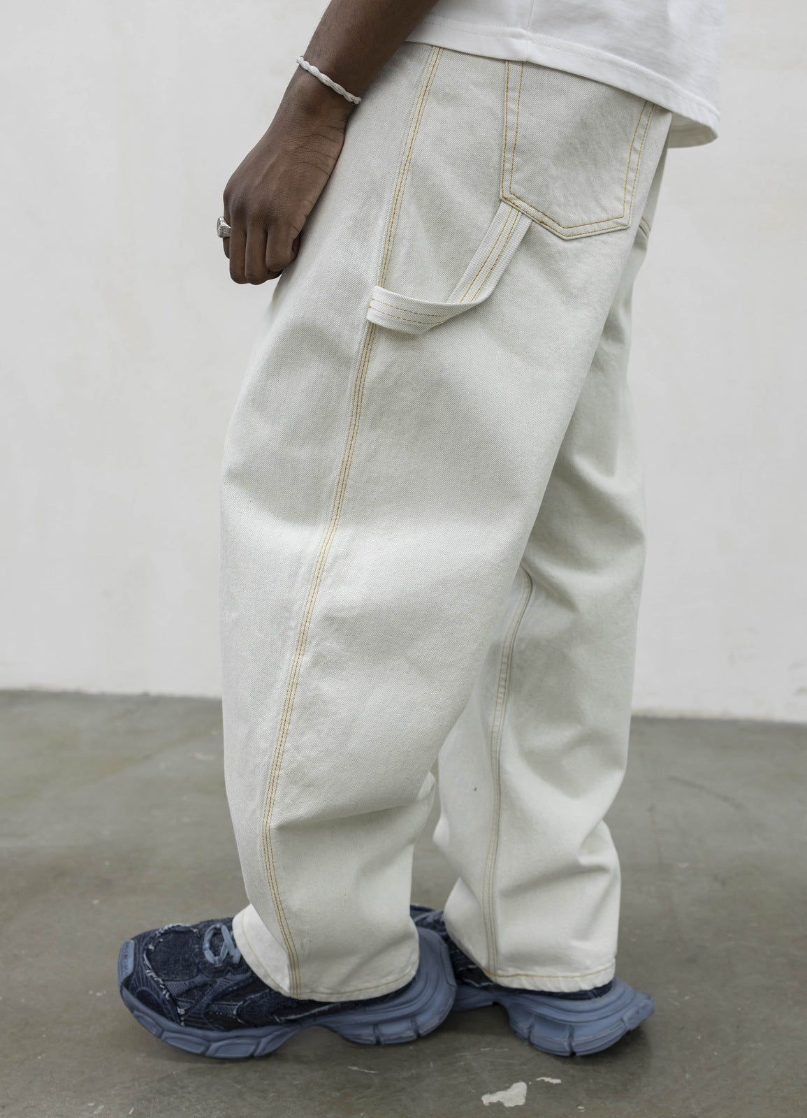 Denim baloon white present day