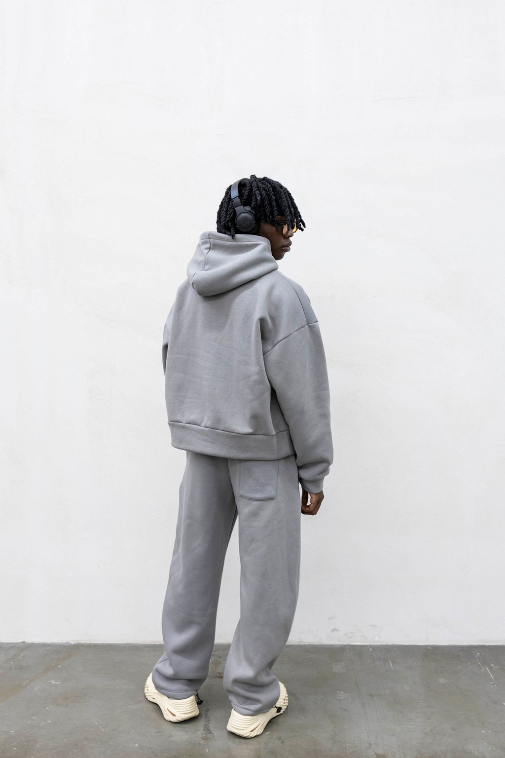 Tracksuit baloon grigio ferro present day