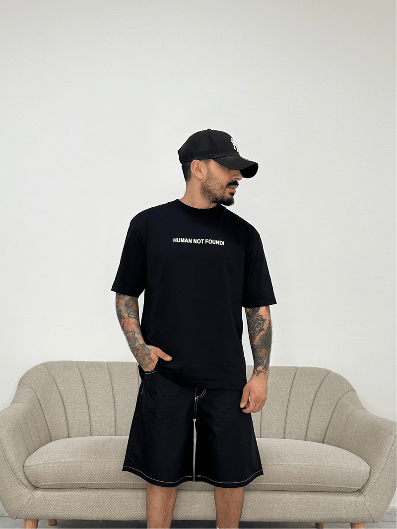 T-shirt human black
