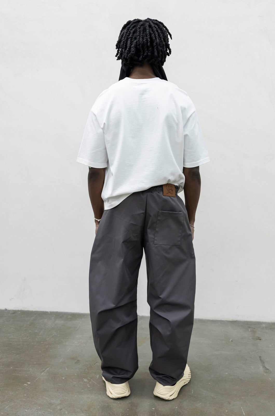 Panta baloon tech grey present day