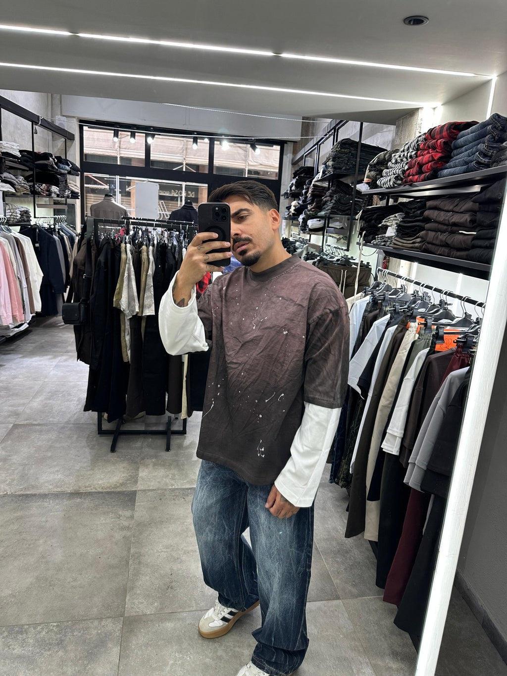 Double sleeve wash brown Present day