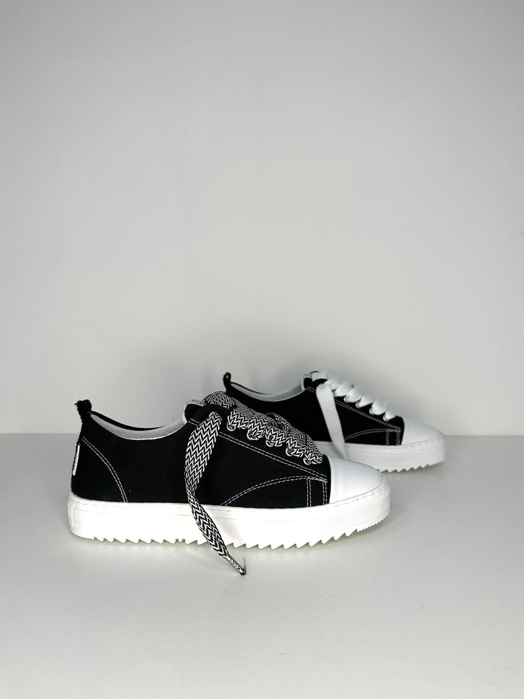Apocalypse canvas black SLV