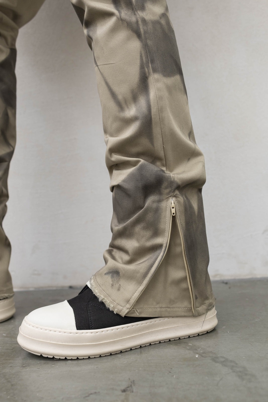 Panta Flare Dirty Beige Present Day