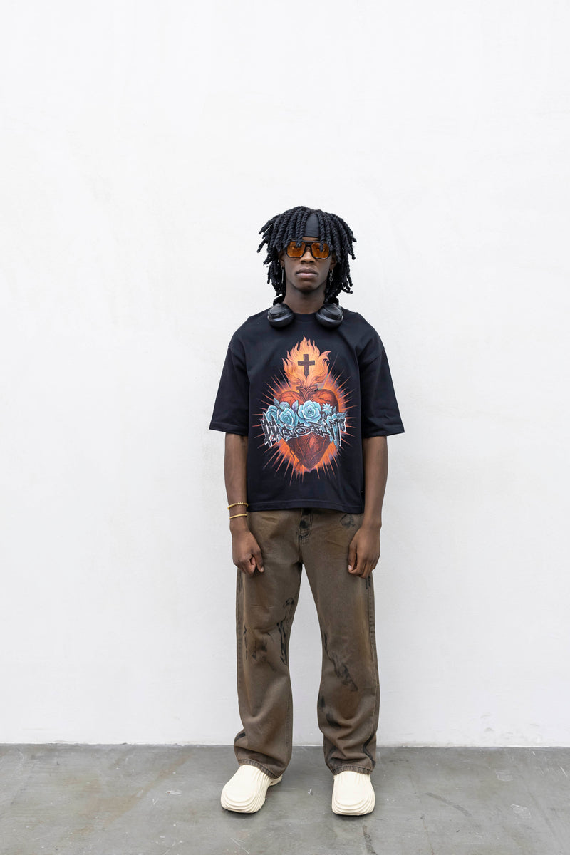 T-shirt sacred heart black present day
