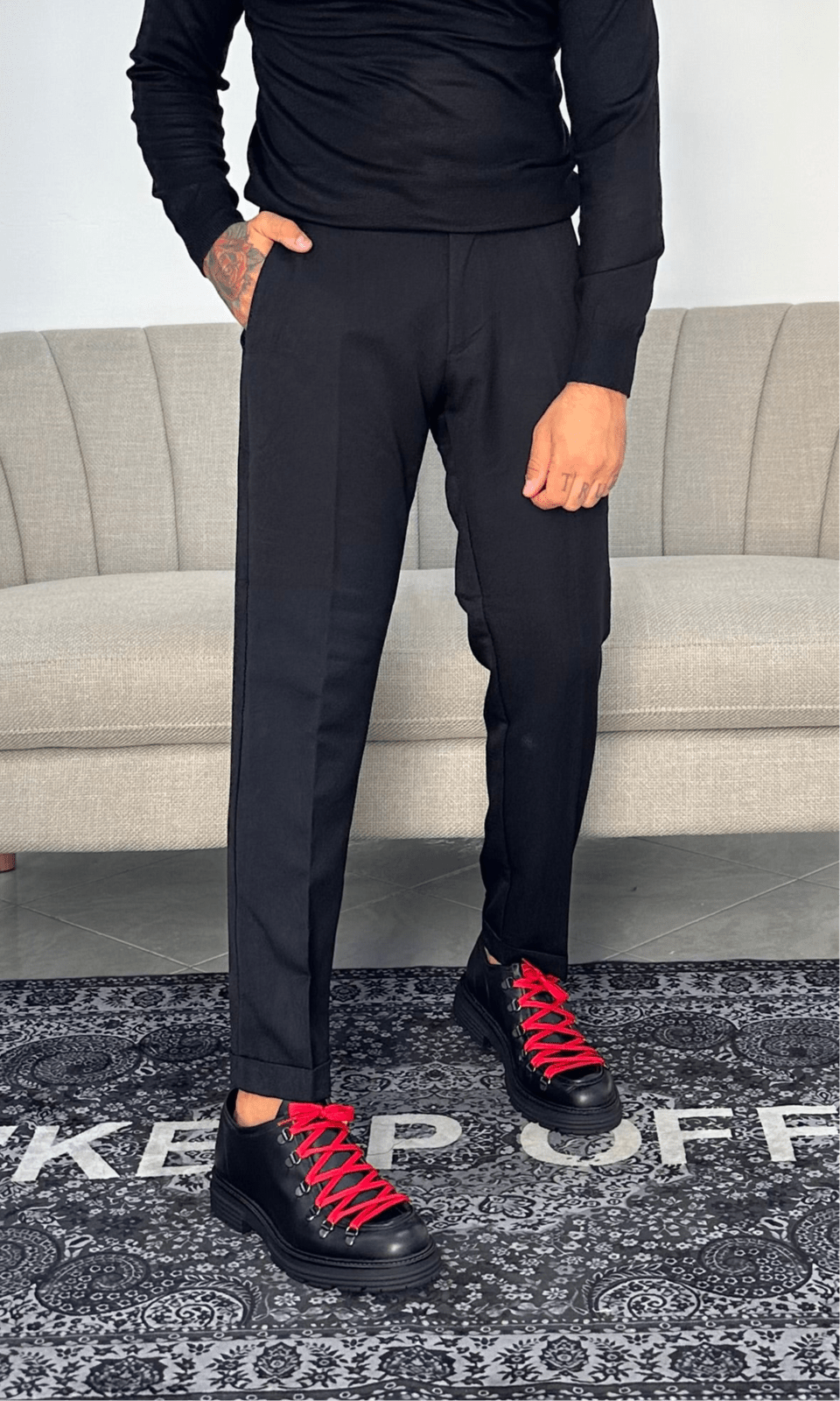 Pantaloni capri black