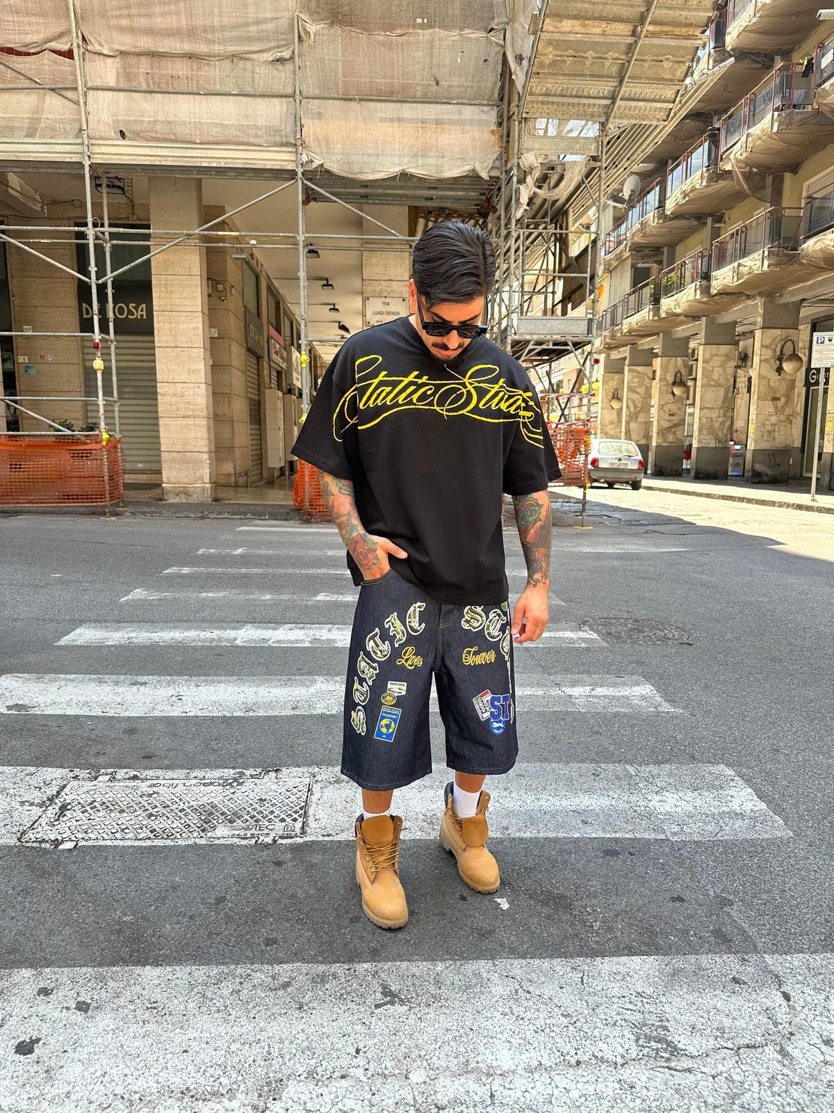 T-shirt Static studios black