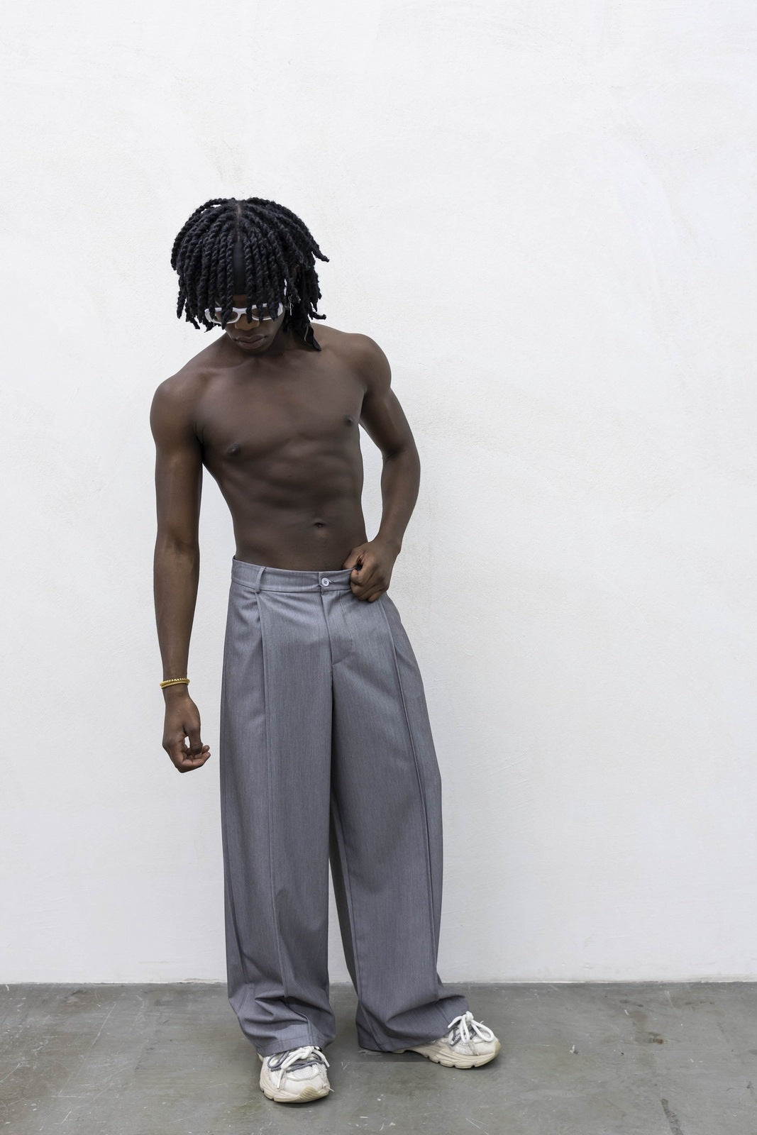 Pantaloni all pences grey present day