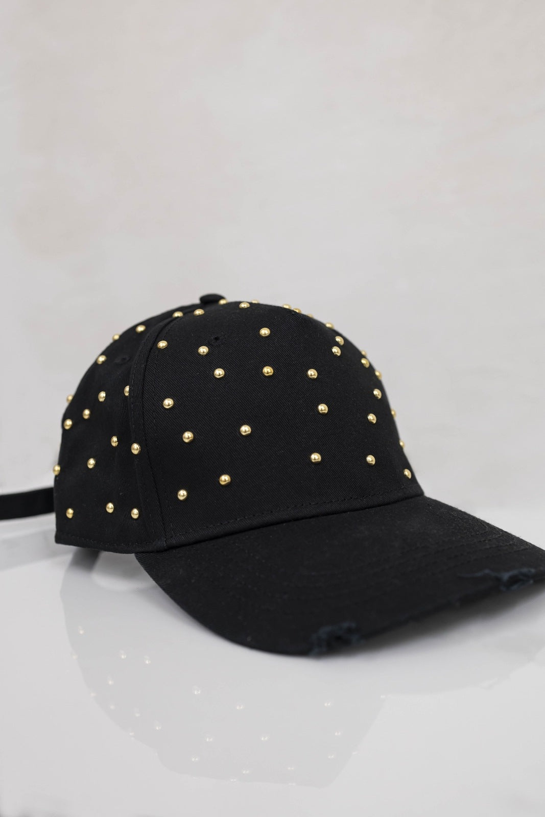 Beretto borchie present day