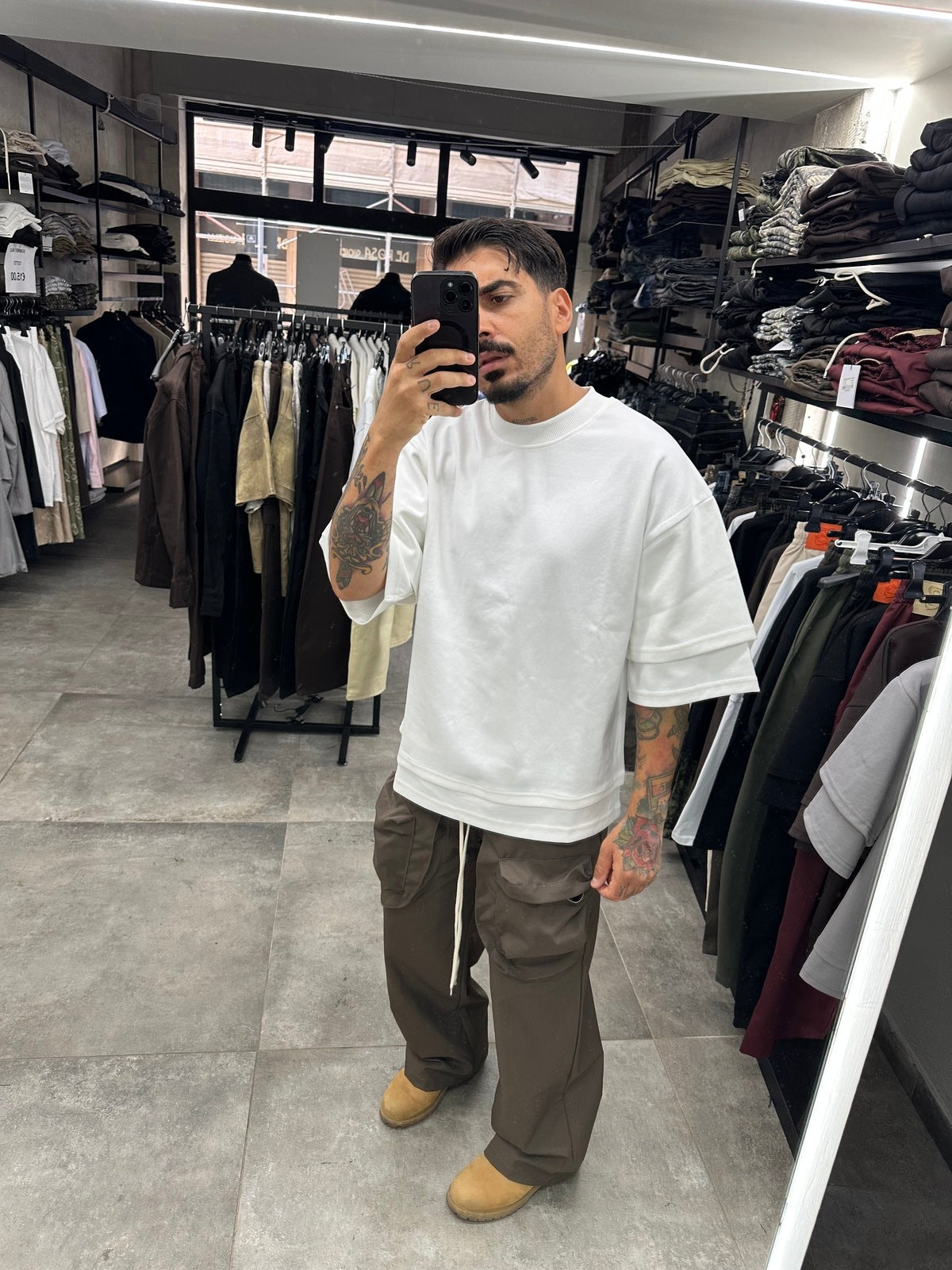 Tee double white Present day
