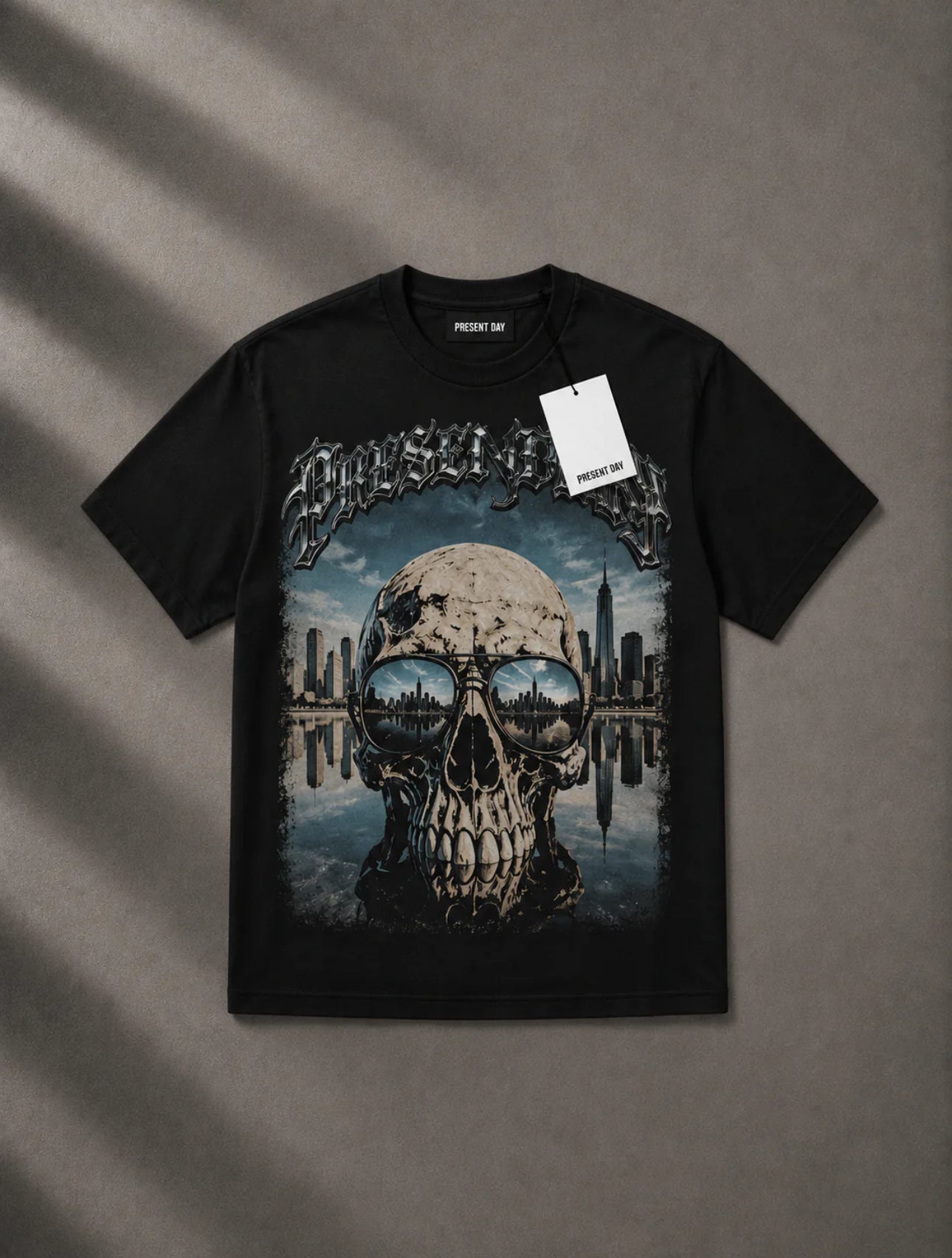 Tee compact skull black Present day