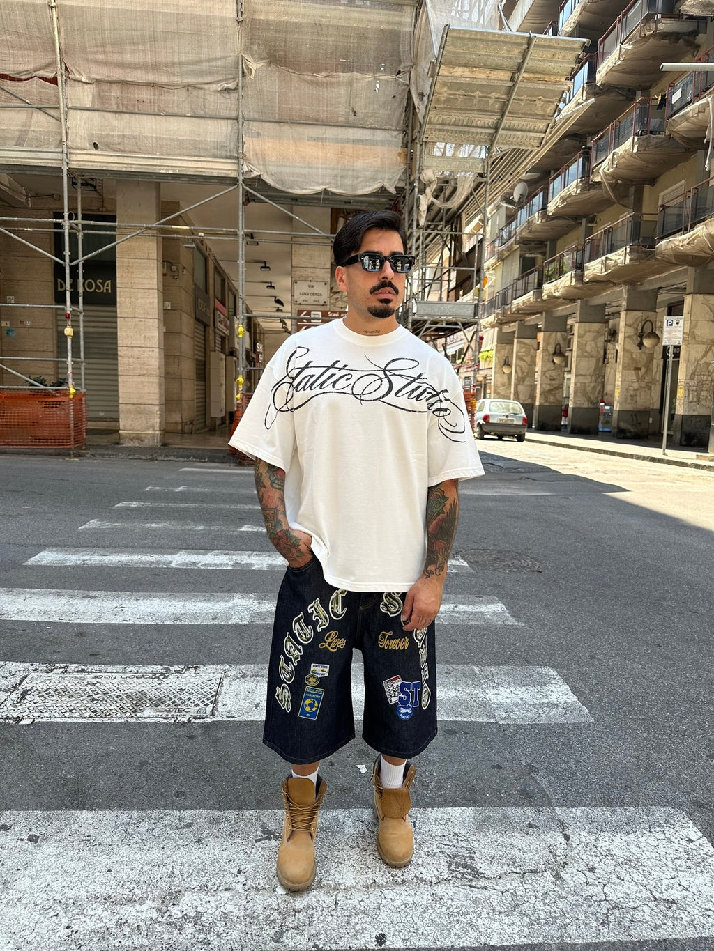 T-shirt Static studios white