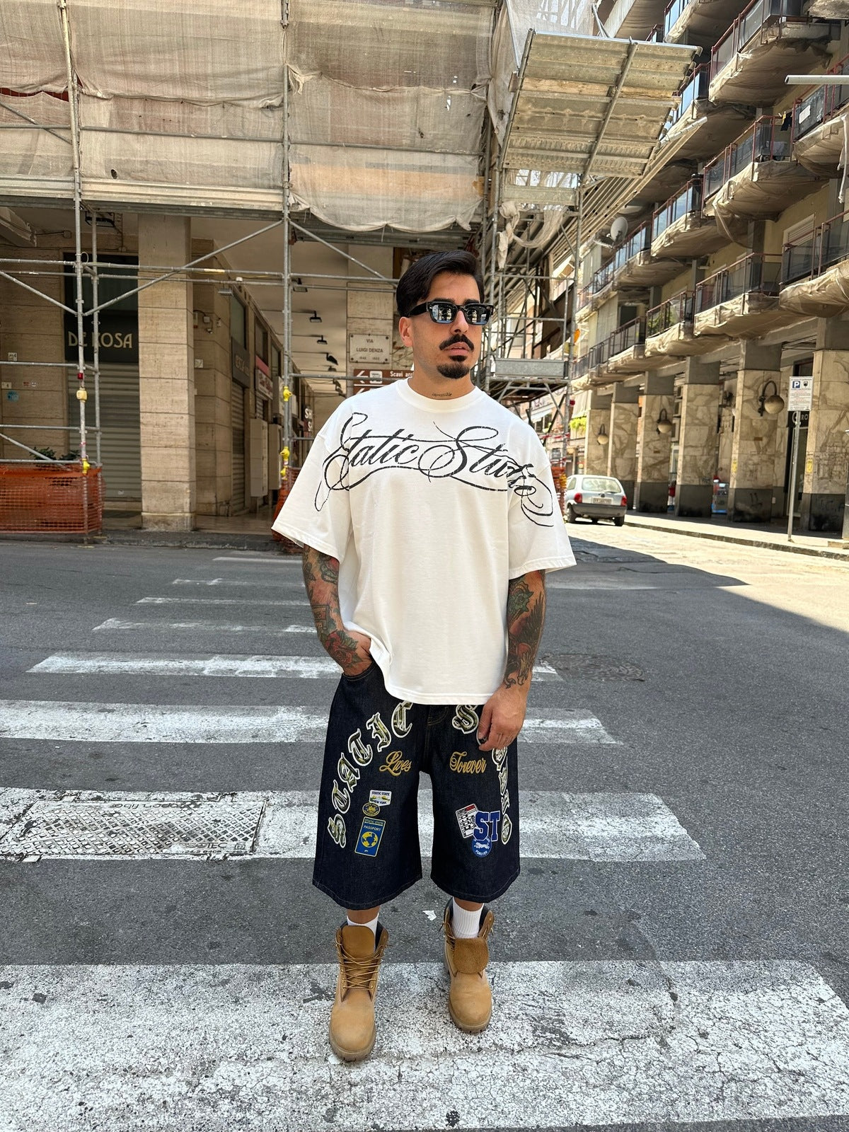 T-shirt Static studios white