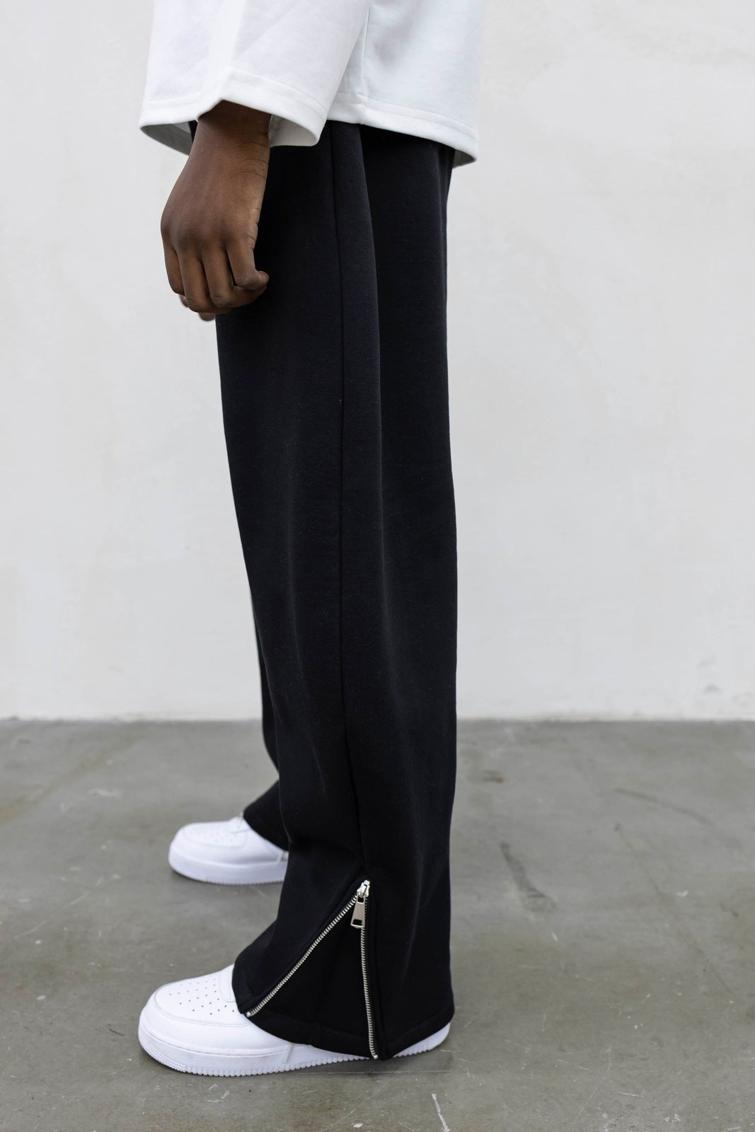 Pantatuta baloon zip black present day