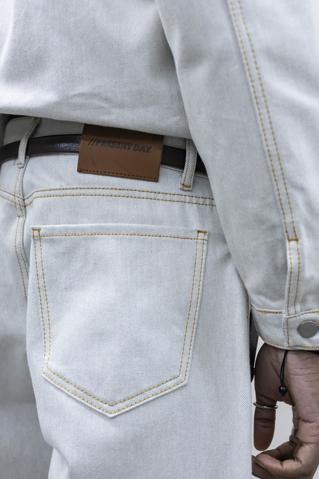 Coordinato denim carpenter present day