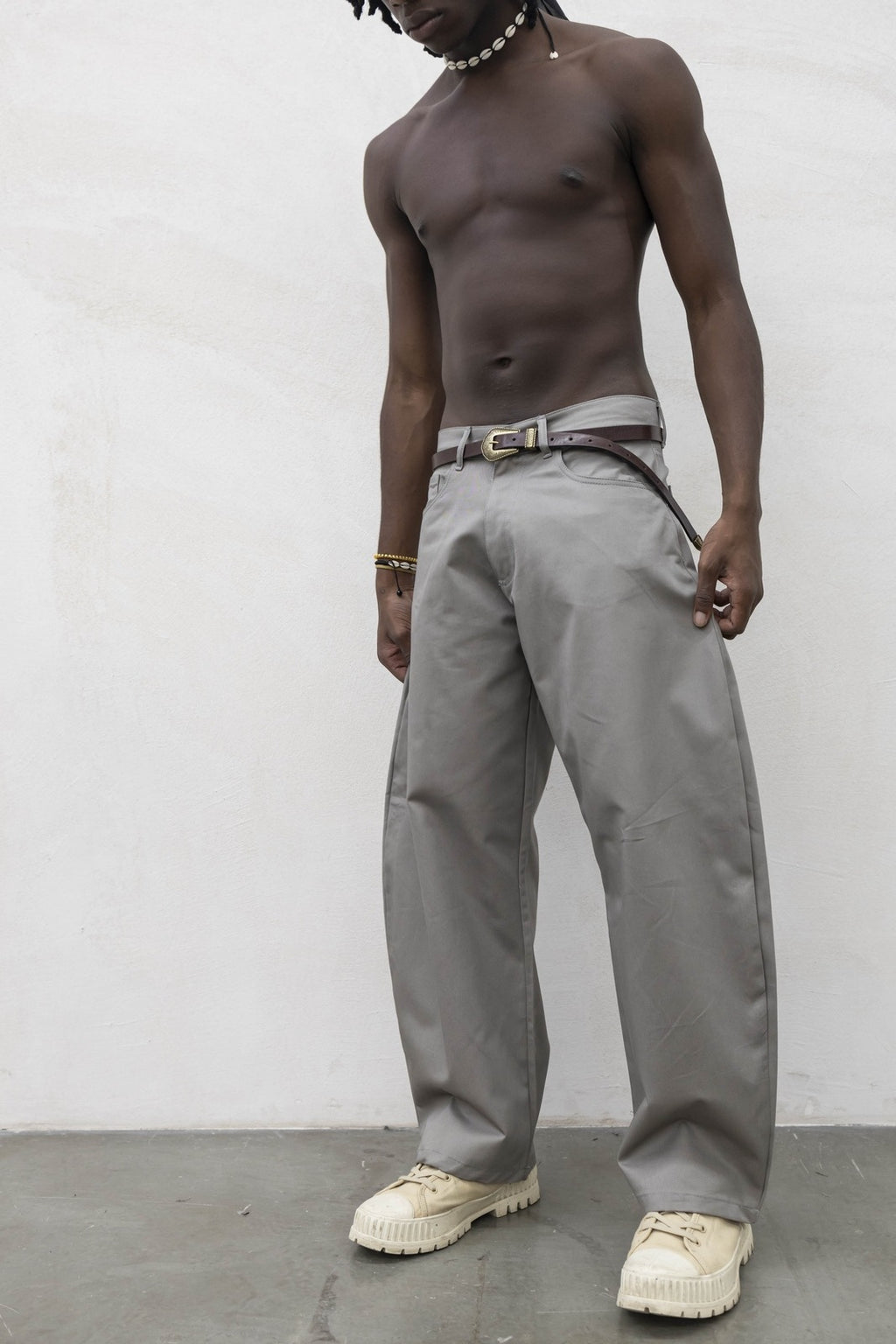 Panta Ballon Grey Present Day